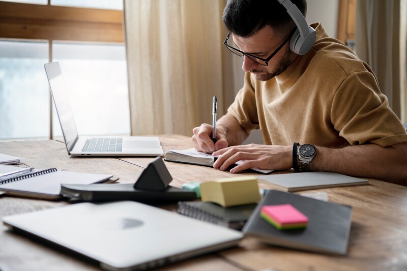 Studia II stopnia online bez wychodzenia z domu? Poznaj możliwości